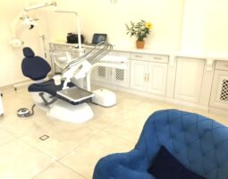 دکتر فرهاد اشرفی